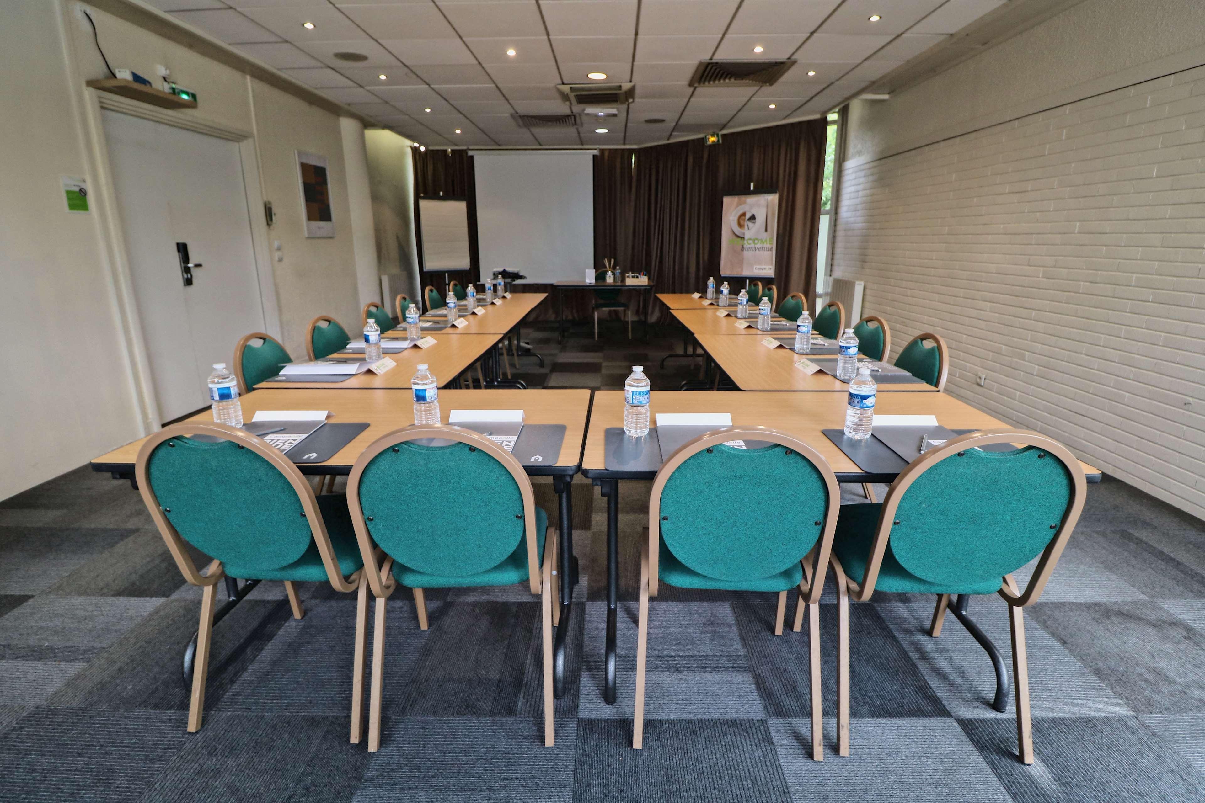 Hotel Campanile Paris Ouest - Gennevilliers Barbanniers Extérieur photo