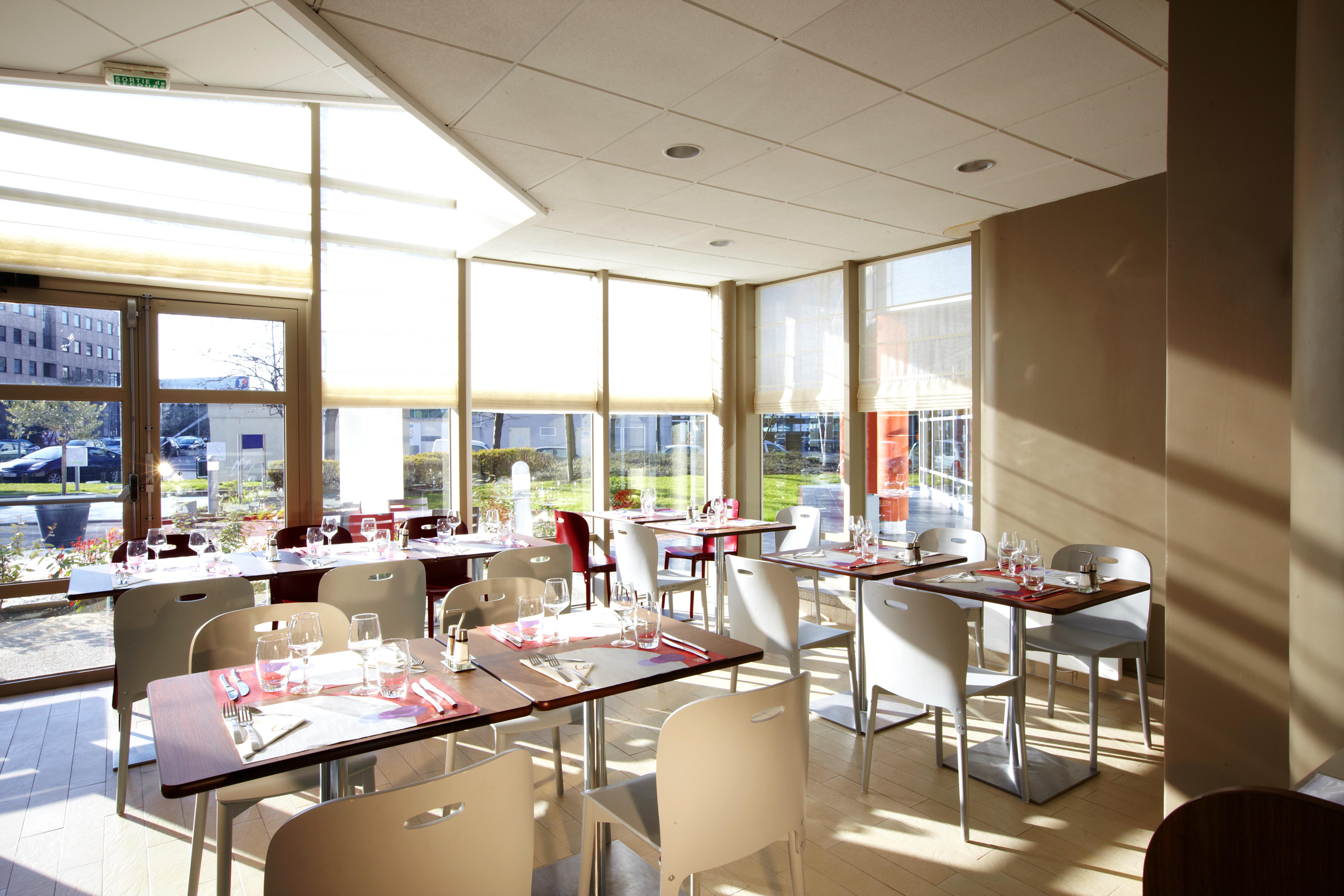 Hotel Campanile Paris Ouest - Gennevilliers Barbanniers Extérieur photo